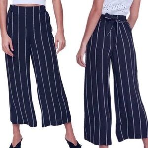Wilfred| Aritzia| ‘Faun’ Wide Leg Lightweight Pant in Navy w/White Stripes Sz XS